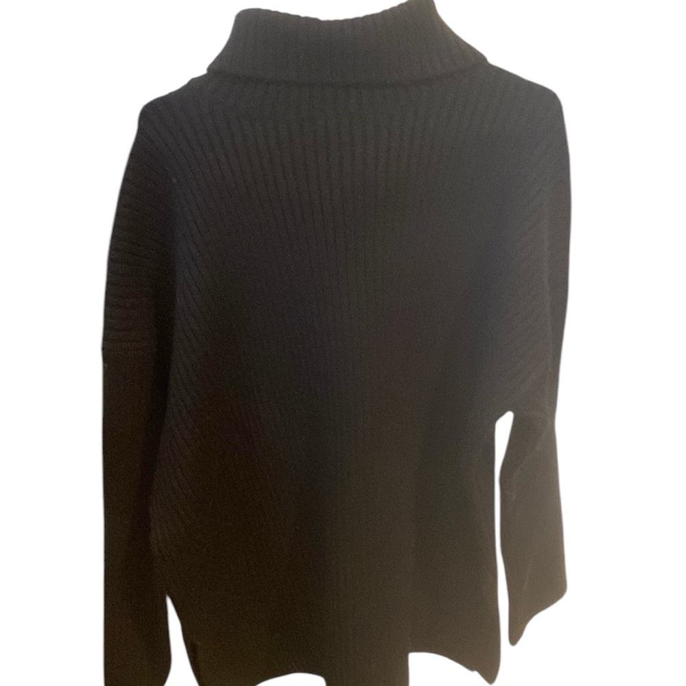 NWT Core Very Heavy Black Turtleneck Sweater